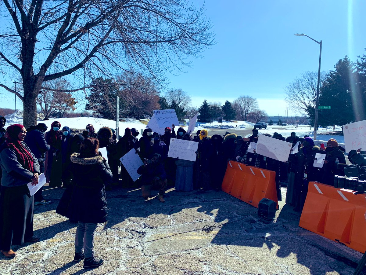 epmurphymn's tweet photo. Amazon’s built it’s reputation on global logistics. But as Amazon proposes to close #MSP5, they won’t say to which of their facilities workers can go. It’s no good for workers or their families. If Amazon delivers to our doorsteps, they can deliver for their workers. They should. https://t.co/ga6xCAlltZ