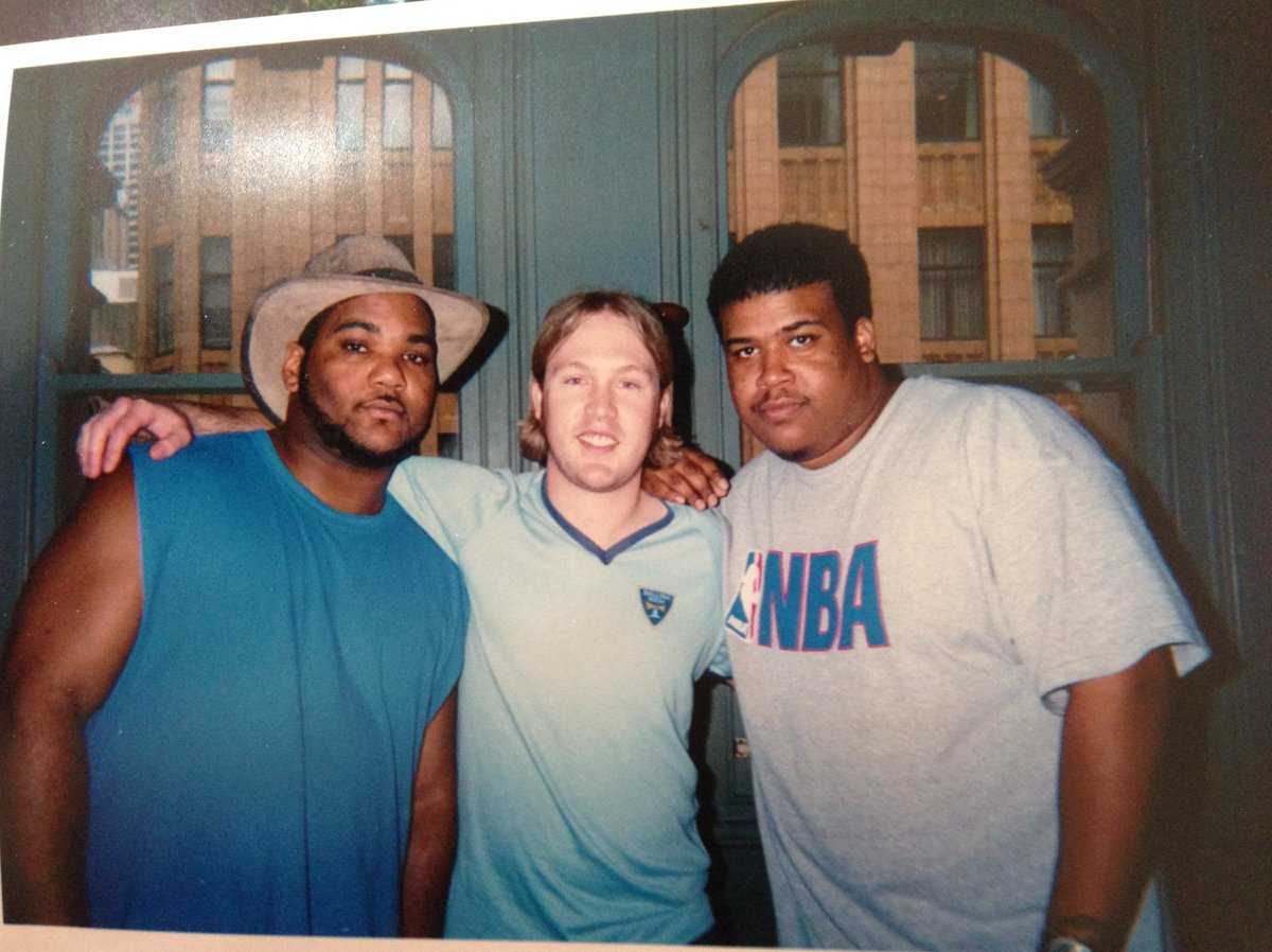 JJtron2000's tweet image. RIP Dave from @wearedelasoul, my heart is heavy today. Fave hip hop group of all time. Lucky enough to interview Dave many moons ago. Dave was a true artist, and his presence and boundless creativity will be missed. Thank u for everything. 
#delasoul #riptrugoythedove #plugtwo