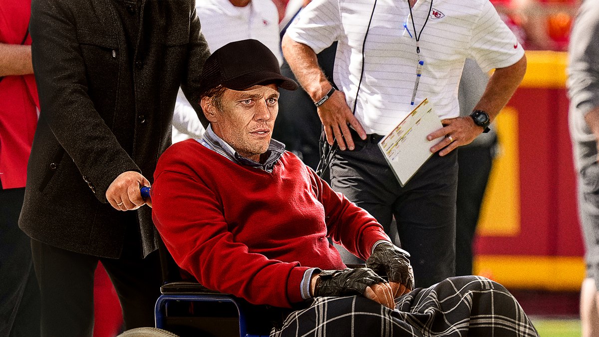 TheOnion's tweet photo. Decrepit Tom Brady Wheeled Out To Enjoy Super Bowl Halftime Show https://t.co/QX7PKBRj2s https://t.co/hq367mlruI
