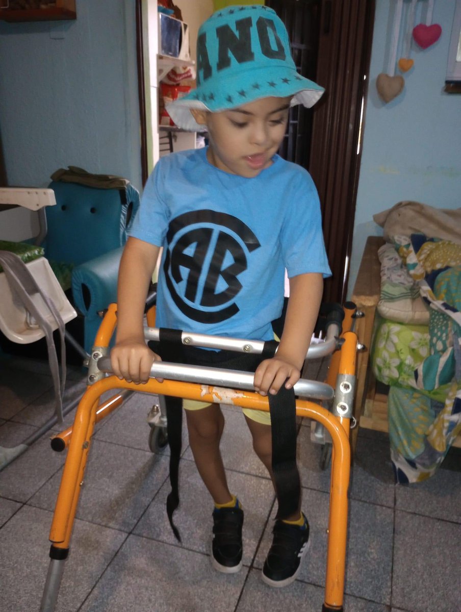 sharonordonezz's tweet photo. Buenass, me ayudarían muchísimo difundiendo🙏🏻💙 #AyudemosaBauti https://t.co/Enpony3shx