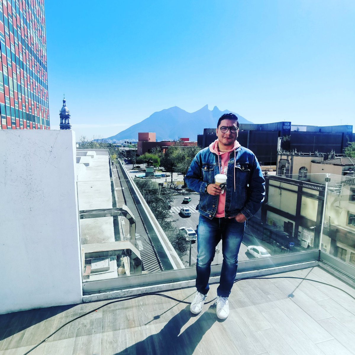 GerardoDelabra's tweet photo. Celebra tus propias victorias, porque nadie más entiende lo que te costó alcanzarlas. ✨✨ #goodvibes #vibes #MTY https://t.co/W36HQnqxqQ