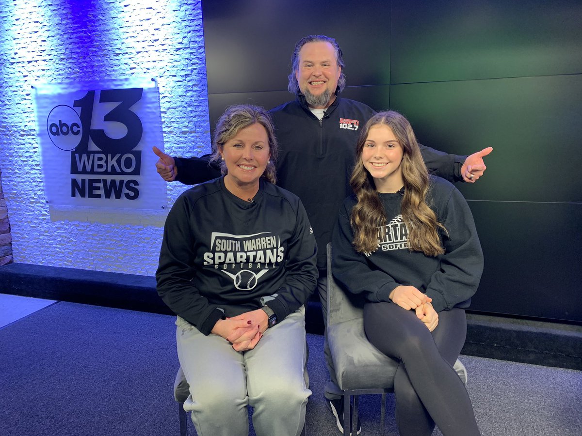 The_Sports_Web's tweet photo. Enjoy the second half of the Super, then get ready for the main event @wbkosports #SportsConnection Check @LaurenFloydTV out with @WEHS_Baseball Wes Sanford & Sr. Colton Edwards! Welcome to the show @SWSoftball Kelly Reynolds & McLaine Hudson! 10:35pm @ESPNRadio1027 #supersunday https://t.co/OR9XlZIL5Z