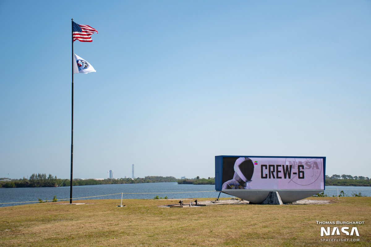 TGMetsFan98's tweet photo. After an eventful morning, here's the current launch schedule.

Today:
Starlink 6-1 from FL at 1:38 PM EST/18:38 UTC
Starlink 2-7 from CA at 11:34 AM PST/19:34 UTC

Thursday:
Crew-6 from FL at 12:34 AM EST/05:34 UTC https://t.co/grU65i654D