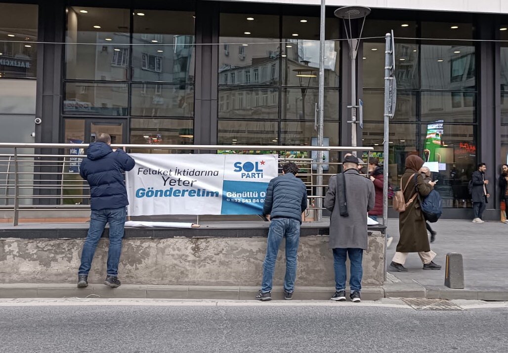 📢 İstanbul’un her yerinden sesleniyoruz, 

Hodri Meydan!

Hepiniz hesap vereceksiniz, hepiniz gideceksiniz.

Mücadele ve dayanışmayla yeni bir ülke kuracağız!

#Hükümetİstifa #Erdoğanİstifa