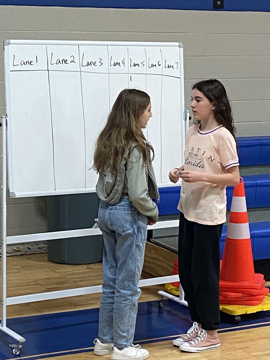 _CoachGMaddox's tweet photo. Did you know that there is math involved in the sport of Bowling? CHMS students are learning how to keep score while competing in a strike competition #bowlingunit @ChMSHornets @SecondaryEDge @cindycruce https://t.co/vYdJedfUx3