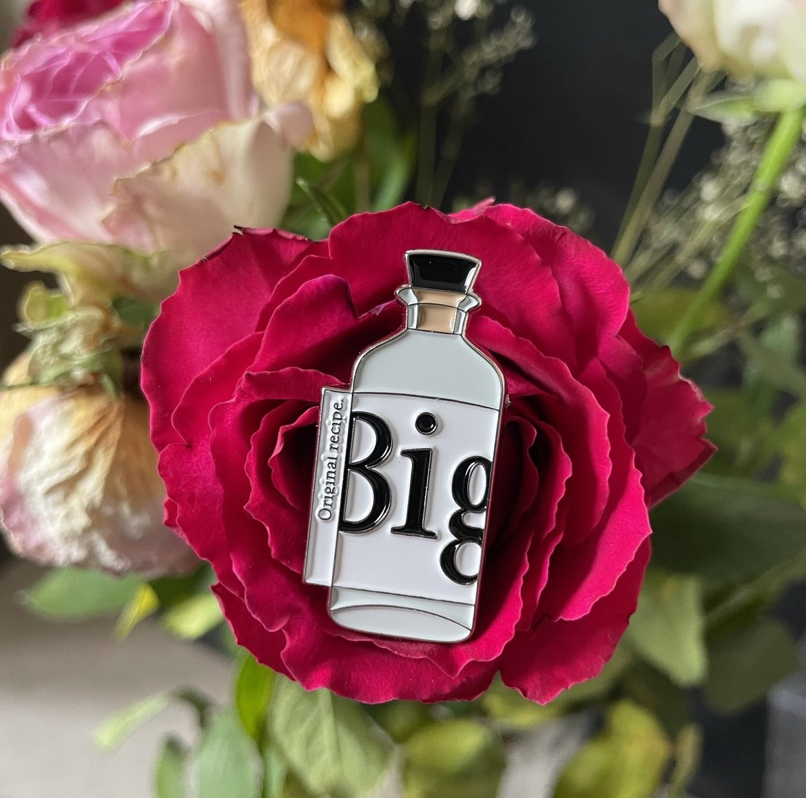 Biggar Gin as a miniature pin 📍 

#biggar #biggargin 

<a href="/biggargin/">Biggar Gin</a>