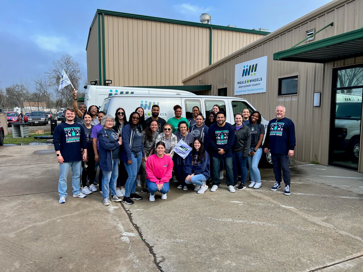 Medical_Edge's tweet photo. On Friday, we had the opportunity to volunteer with Meals on Wheels. It was an incredible experience to give back to our community and help those in need. Every little bit counts! Thank you, Meals on Wheels! #mealsonwheels #communityservice #medicaledge #inthecommunity https://t.co/XAMdCCCZfX