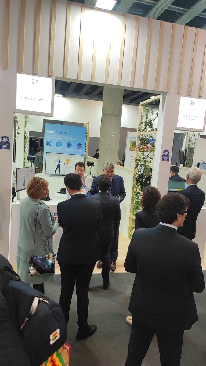 joanmorabosch's tweet image. MHP of Catalonia visiting our booth at #MWC23 #Barcelona Pere Aragonès #KriterSoftware #RepCamp #CRM #KriterCloudSuite @kritersoftware @repcamp