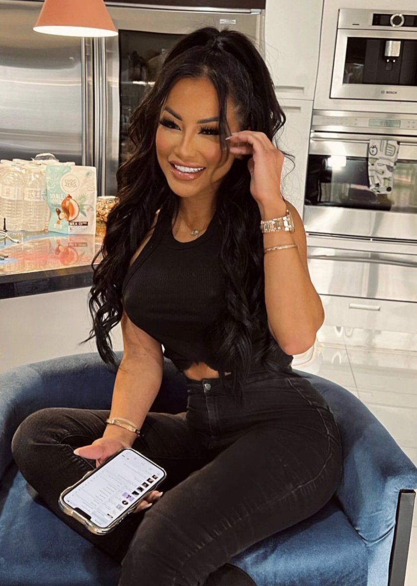 Miss CJ miles on Twitter: "If you like my smile leave a comment 🤩🤩🤩🤩🥰🥰🥰😋"