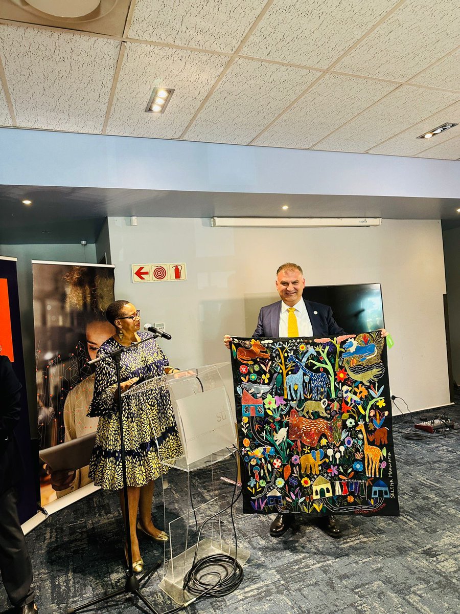 🔹Caucasus University President Dr. Kakha Shengelia received the highest honor from the University of Johannesburg at the proposal of Professor Tshilidzi Marwala, Honorary Doctor of Caucasus University and current President of the United Nations University.