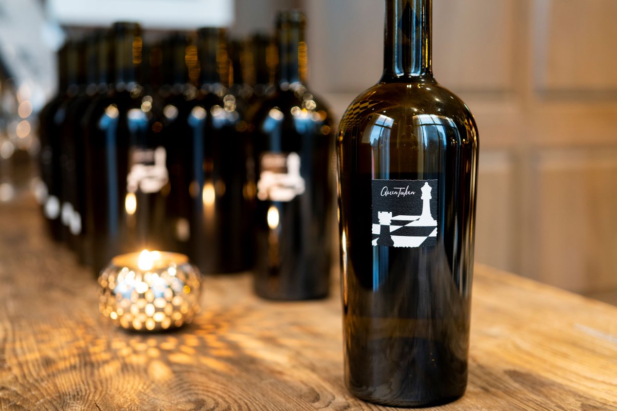 2019 Queen Taken Chardonnay
“The fruit farmed for this wine is from Dekleva Vineyard on Golden Mile Bench. Wild yeast fermentation and French oak aging give this wine texture, beginning with aromas of apricots, and finishing long with a hint of wet stone.” 
— Schreiner, 95 points