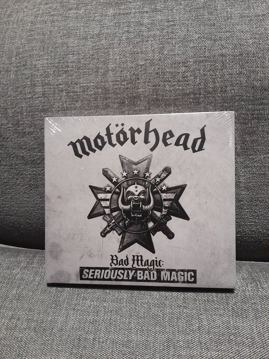 BingfromKiddy's tweet photo. @destroi1800 @evisceratedpand @old_Taki @MoMetalTrax @SWE_Motorizer @groovesvillewkd @NinafromFinland @chimPENzeee @MoroskyKatie @nottco @ricksaints76 @garethmhb1960 @witz71 @raminblack1 @ACrossHammer @john_jakester @myunionjakk @Tigers_babe2006 @JurgenTriebel @DamageCase1979 @pissedbear @Axis7173 @storrmin571 @Segregates_band @hansfjp @KC1_World_Music @Guerrerametal @MoiraSouter @Daisy_D_Heria @LemmiumMetal @MotorheadPhil @Punxvillan @officialslimjim @Mark_Duffy1 @ticklemebeard @ohtaximan @Barg_oed @aleckan75 @Woods68Allan @eamonnbolger2 @dereek1969 @eoinlawlor666 @FreewindR @FuelCardiff @clutchofficial @myMotorhead @AndySicky Have a great #MotorheadMonday everyone hope you're listening to @myMotorhead @MotorheadPhil @themikkeydee #SeriouslyBadMagic Seriously Bad Magic today and playing it very loud #playitloud it's a stonker 🖤🖤🖤🖤♠️♠️♠️♠️ https://t.co/Iou2pIdEc7