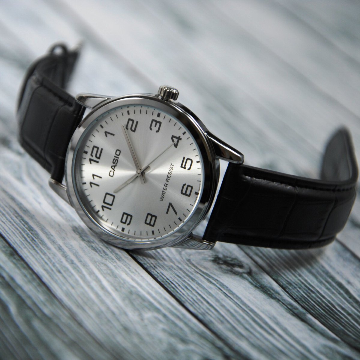 yourFstore's tweet photo. متوفر الموديل من CASIO
•ضد الماء 30م
•تصميم بسيط وسهل الاستخدام
•ضمان سنة، دليل التشغيل وعلبة
رقم الموديل: MTP-V001L-7BUDF  
متوفرة نسخة نسائيه
DM للطلب والاستفسار 
واتساب : 0119285500📥
رابط واتساب مباشر👇🏽
https://t.co/HBSwqb4cqe
خدمة توصيل خلال 24 ساعه من تأكيد الطلب🛵 https://t.co/1IoDvmnPMO