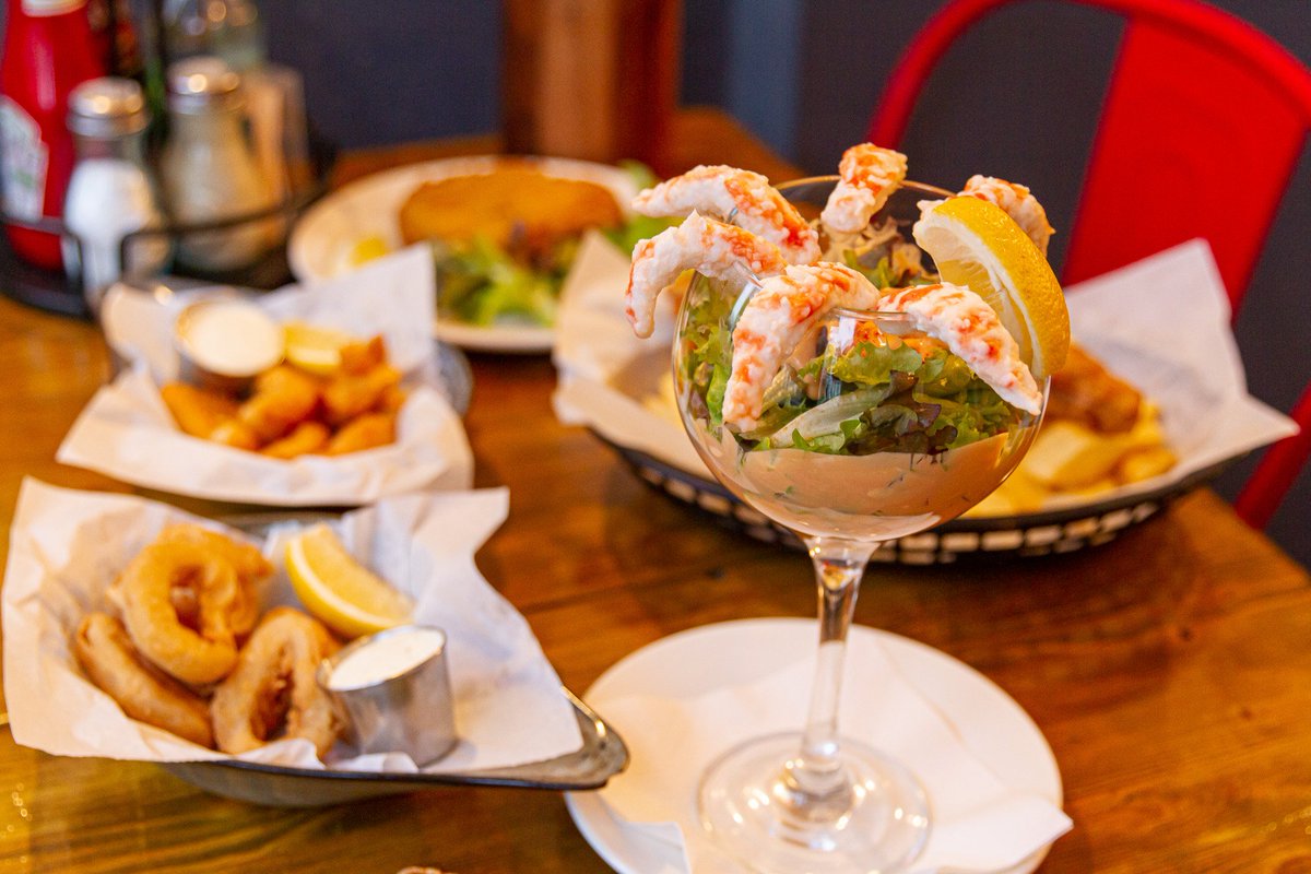 Safe to say, no Monday blues to be found here 🥰

📍 Sutton &amp; Sons, #Hackney Central