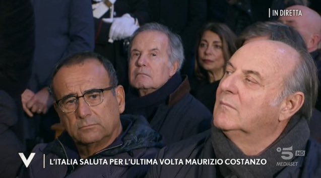 SE GERRY SCOTTI PIANGE PIANGO AUTOMATICAMENTE ANCHE IO

GERRY🤧💔
#Verissimo #MaurizioCostanzo