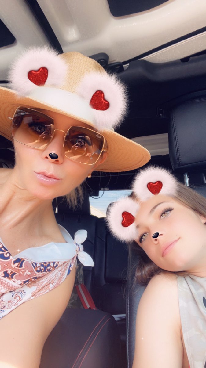 Hang’in with my girl💞#Daughter #motherdaughter #motherdaughterlove