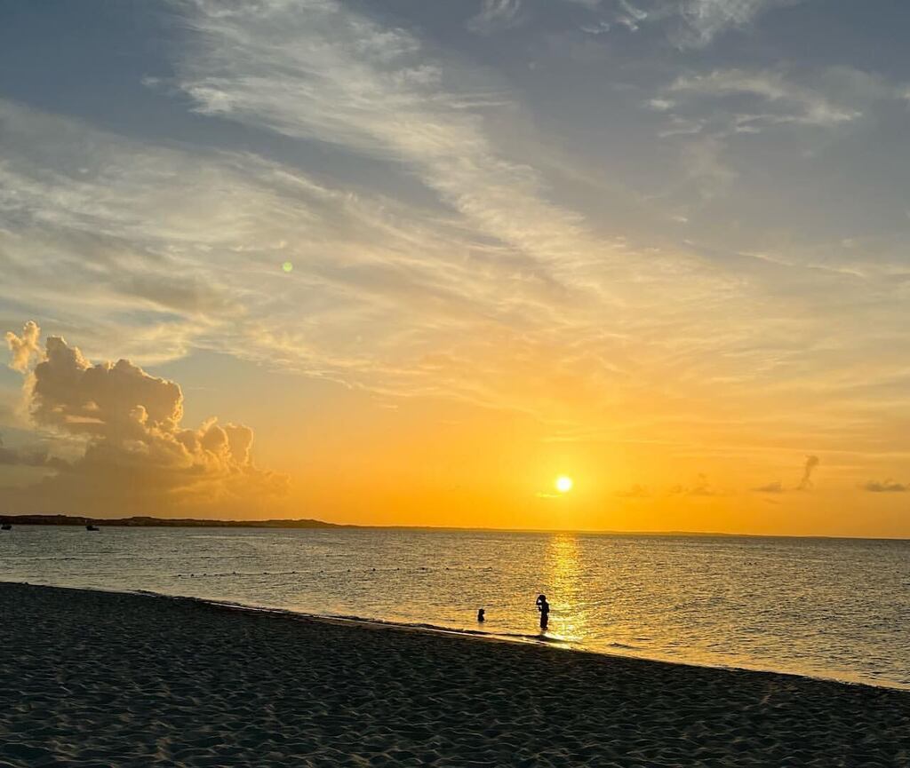 Let’s start the week off on a bright note!

Thanks to our friend @jimmieallen for the wonderful sunrise capture.

#longbaybliss #tropicalparadise #turksandcaicosislands #caribbean instagr.am/p/CpK0-CCO0ex/