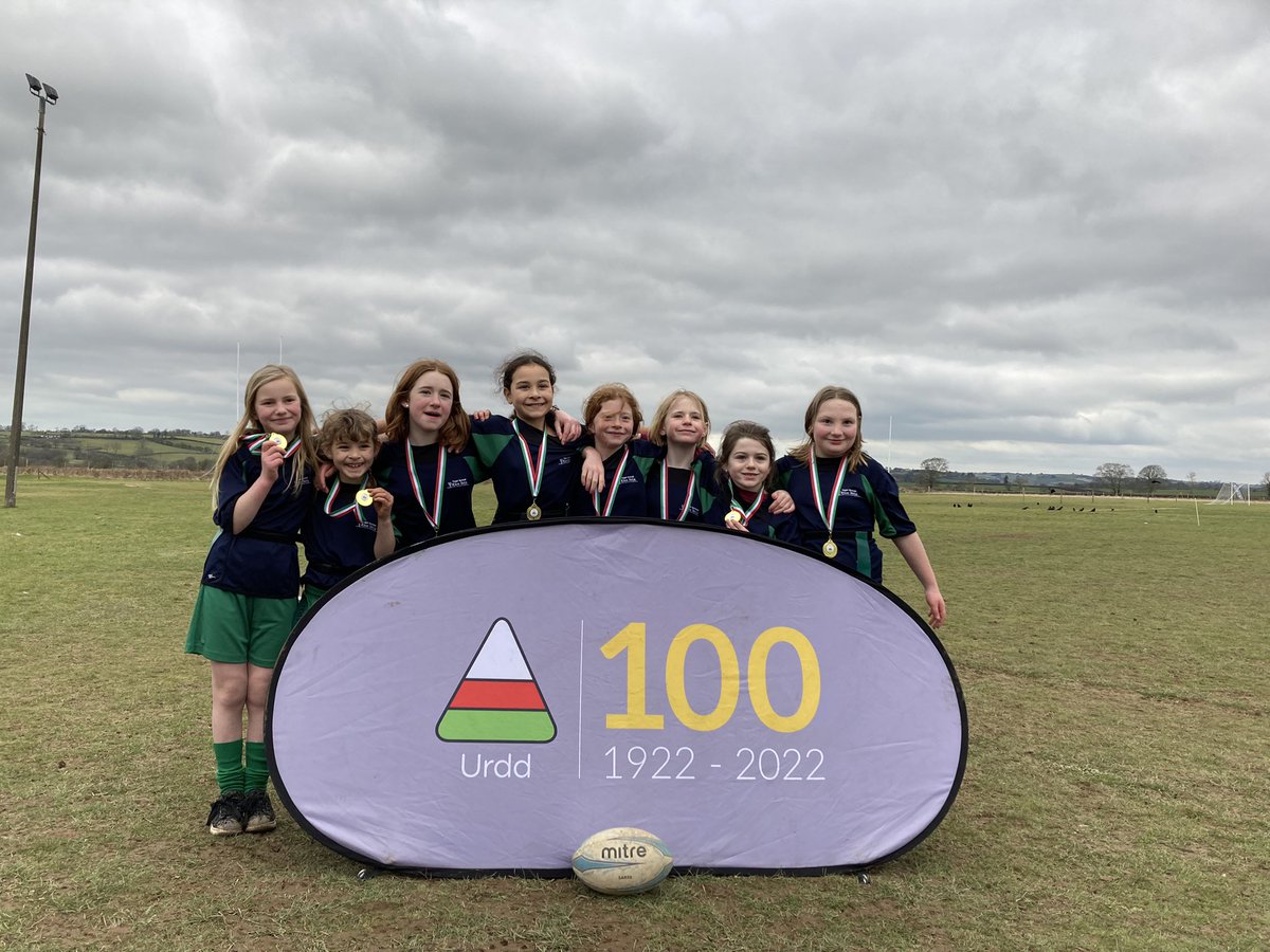 Urdd Ceredigion (@urddceredigion) on Twitter photo BUDDUGOL!🤩
Cyntaf yng Nghystadleuaeth Rygbi Tag Merched Ceredigion!🥇
Llongyfarchiadau i <a href="/YsgolRhosHelyg/">Ysgol Rhos Helyg</a> a phob lwc i chi yn y rownd Genedlaethol! 💪 BUDDUGOL!🤩
Cyntaf yng Nghystadleuaeth Rygbi Tag Merched Ceredigion!🥇
Llongyfarchiadau i <a href="/YsgolRhosHelyg/">Ysgol Rhos Helyg</a> a phob lwc i chi yn y rownd Genedlaethol! 💪