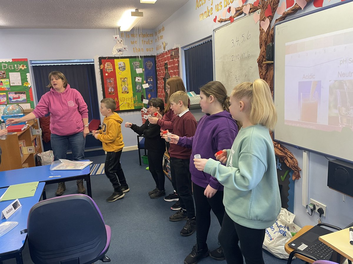 CymerPrimary's tweet photo. #CAPOakclass have had a fantastic day with Sarah from @LostPeatlands ♻️ We have discovered more information about peatlands, have created our own peat bogs and have completed an orienteering activity to find out more interesting facts! #cymerafaneco #outdoorlearning https://t.co/2k2LVI0K3W