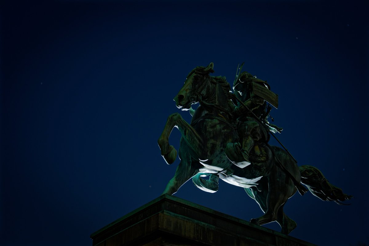 aonom315's tweet photo. 楠木正成像 / Statue of Masashige Kusunoki (1294 - 1336)
#α7RV #ILCE7RM5 #SEL50F12GM #FX3 #ILMEFX3 #SEL24F14GM https://t.co/UW8jRitLxo