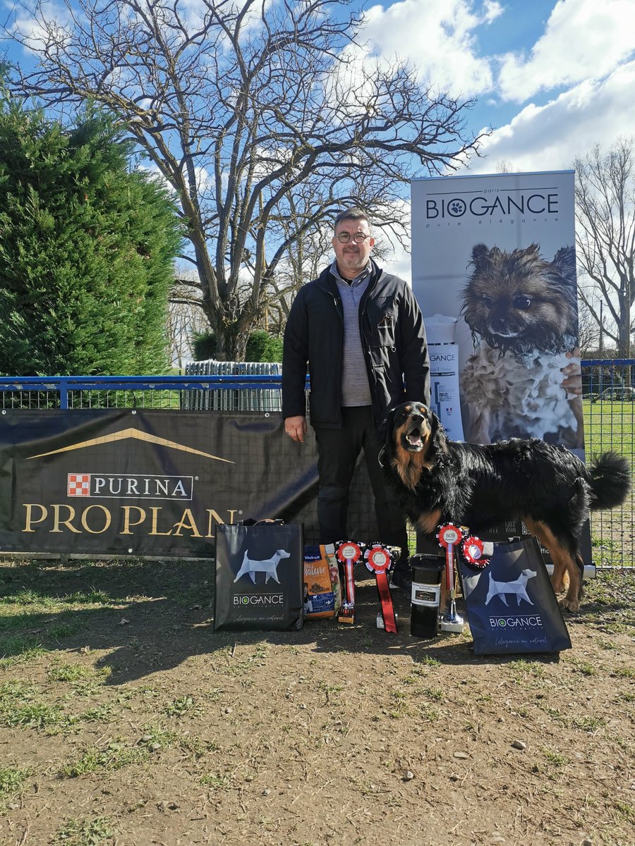 [ CLUB FRANCAIS DU HOVAWART ]
BIOGANCE est fier d'avoir participé à la Régionale d'Elevage de Blagnac organisée par le Club Français du Hovawart ! Bravo aux grands champions !

----

#clubcanin #champion #remisedesprix #biogance