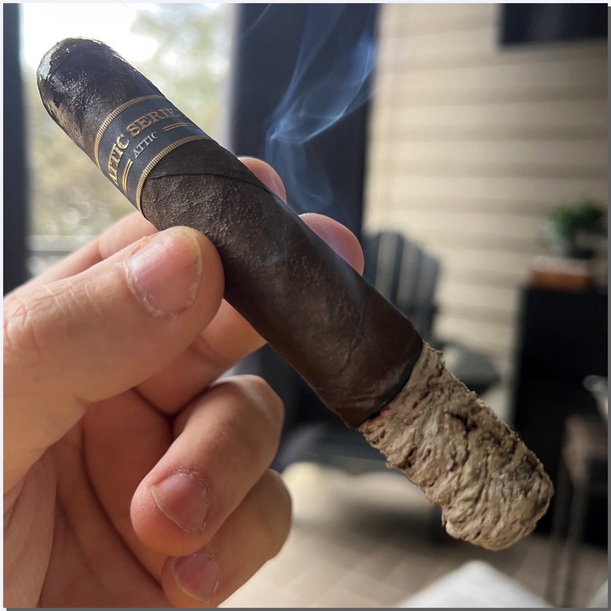 Ker_Mc_Gwalch's tweet photo. Aujourd’hui, je vous invite à me suivre dans le grenier de Rick Rodriguez pour déguster sa nouvelle gamme Attic. https://t.co/hOkMSFeLYb.
bonne lecture #cigare #atticserie #attic #westtampa #rickrodriguez @CigarSocialClub @WestTampaCigars @Jostrekkeur https://t.co/NBrkKN03AF