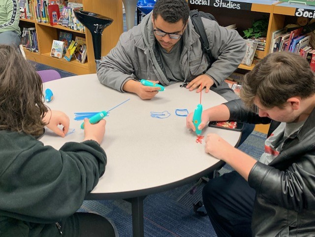 LinleeBookNook's tweet photo. 3d art using 3d pens with Ms. Emily and Mr. Bryan. Thank you @lexpublib #STEMCafe @TLCWhiteTiger https://t.co/QOr2fwlFKV