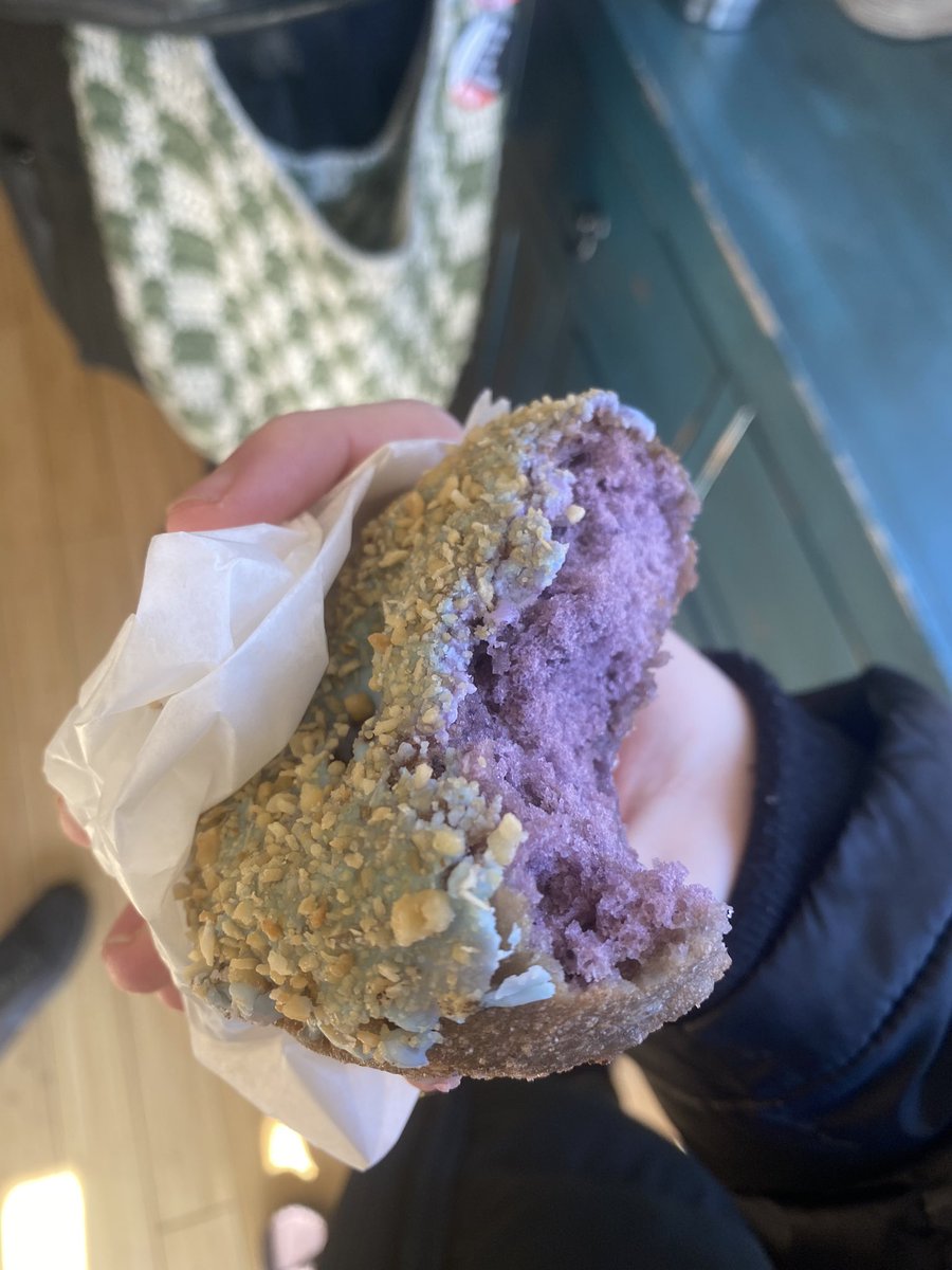 alex_ohlson_'s tweet photo. had an ube coconut donut yesterday it made me cry https://t.co/3SvihCbmyY