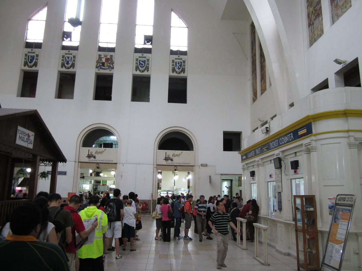 MalayaSingapore's tweet photo. @RubenThurairaj Last tweet on this subject.
We were fortunate that the E&O train had its endpoint in #Singapore at the Tanjong Pagar railway or Keppel Road railway station #FMSR, a fantastic piece of #British #ArtDeco architecture Estd 1932.
It was operated by #Malaysian #KTM until 30 June 2011. https://t.co/Pcz6xYm39D