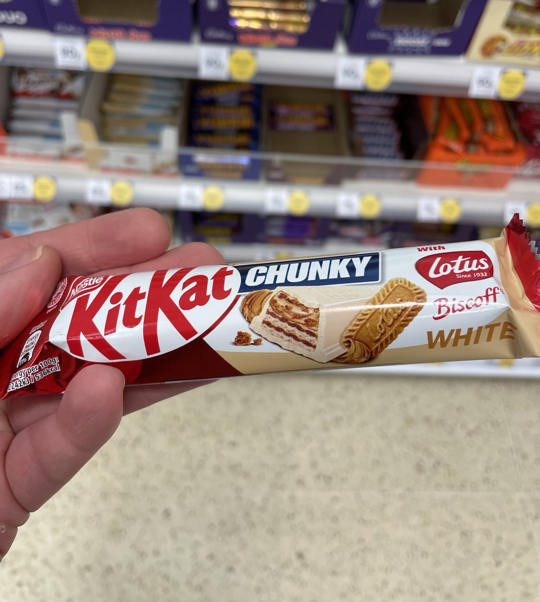 All_Things_New_'s tweet photo. White Biscoff KitKat Chunky! π€ At Tesco @KITKAT @lotusbiscoffUK #kitkat #kitkatchunky #biscoff #whitechocolate #wellthisisnew https://t.co/aHjCIEBLLQ