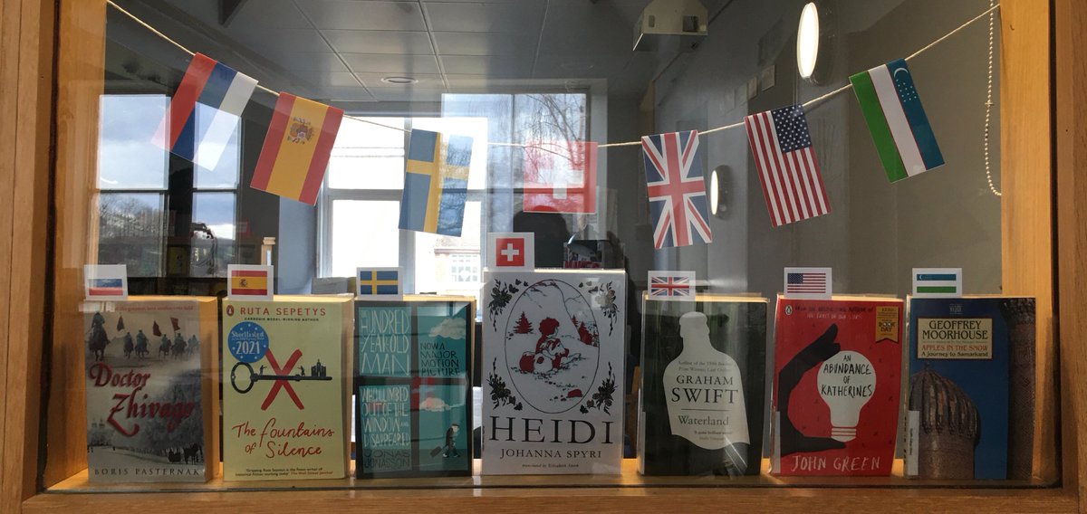 WycliffeLibrary's tweet photo. We have represented the nationalities of all our students in this book display for @wycliffecollege #InternationalWeek #globalcitizens https://t.co/jRkNiGmHeF