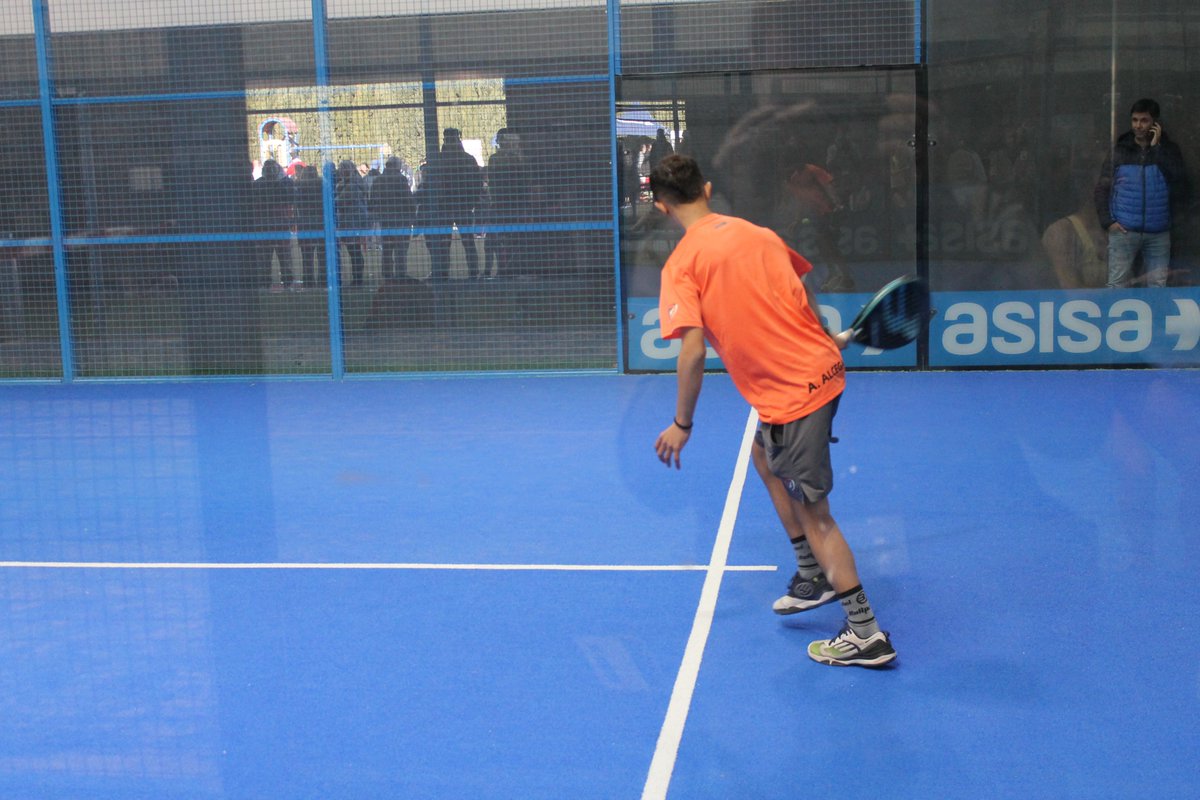 bullpadelsport's tweet photo. ¡Este fin de semana concluyó la primera prueba nacional TYC Premium 1 en nuestro club @Padelzaragoza !🤩

🔛Se dieron cita los mejores jóvenes del panorama nacional. Entre ellos, se encontraban un gran número de jugadores pertenecientes al #BullpadelTeam . https://t.co/OWDRRDP3fF