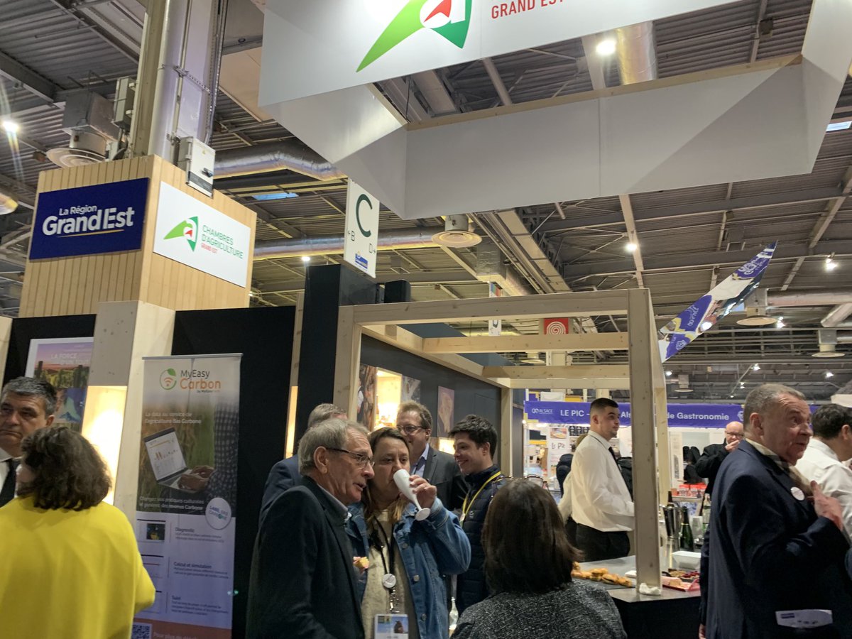 Suite de la journée avec l’Atelier des sols vivants ⁦@livingsoilswksp⁩ et ⁦<a href="/4pour1000/">4pour1000</a>⁩ suivi d’un retour au #SIA2023 et la journée ⁦<a href="/ChambreAgri51/">Chambre d'agriculture de la Marne</a>⁩