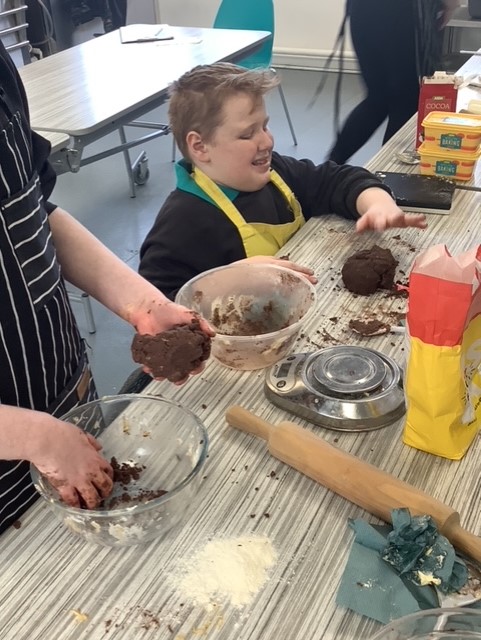CentreSullivan's tweet photo. Food Technology is one of our favourite subjects, today we made Cinnamon Whirls #Delicious #PracticalActivities #FoodTechnology https://t.co/WammTReUd3