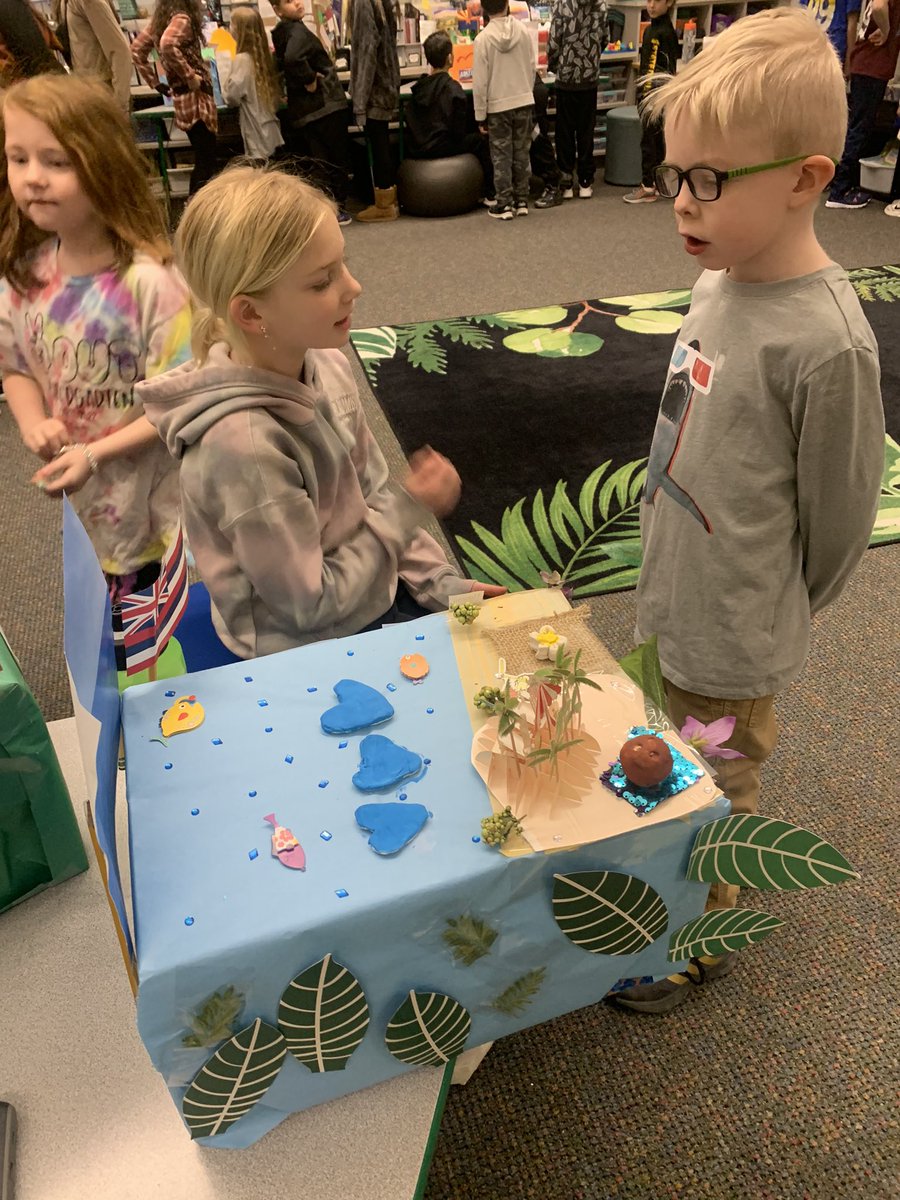 missmacsecond's tweet image. We loved sharing our state float projects with our buddies!