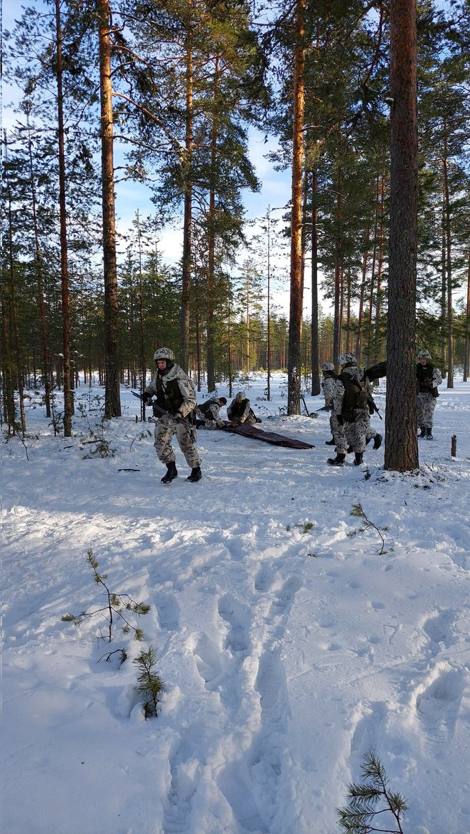 ValtonenVesa's tweet photo. #jääkärit105 juhlan jälkeen arki jatkuu perusasioiden parissa. #tekemisenmeininki
#2ptri #krhk #lnttiedk #tiedk
#porpr
#maavoimat https://t.co/y1Pmg92uhI