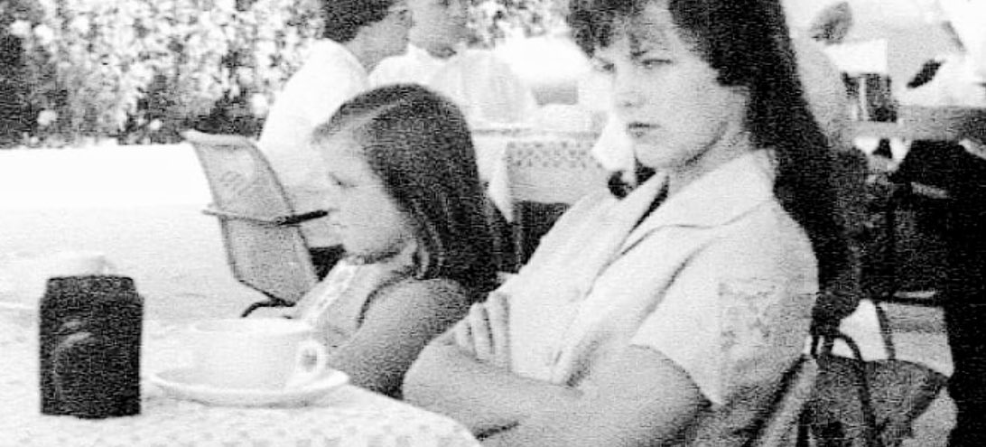 TheSatninQueen's tweet photo. Growing up was especially difficult for me. I felt out of place, alone… even when I was surrounded by people. I suppose that every teenager experiences that though. 
But even then, I kept reaching for something beyond me. Something I didn’t even know or understand. https://t.co/hKkqG1F6Gz