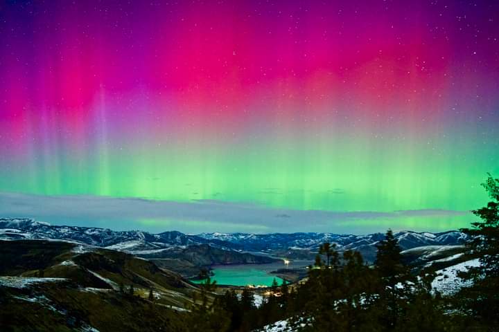 AquariusGate's tweet photo. February 27, 2023 Keller, Washington USA
Cosmic Light Infusion โจ๏ธ๐โจ๏ธ
Photo Credit: Dan Butler https://t.co/BahsLJAAr4