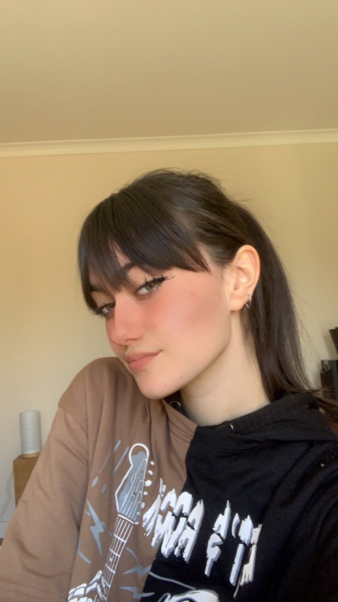 GoddessNaia666's tweet photo. Oui oui je sais, tu ne pourras jamais avoir une femme de mon niveau. https://t.co/O45vEGQJVE