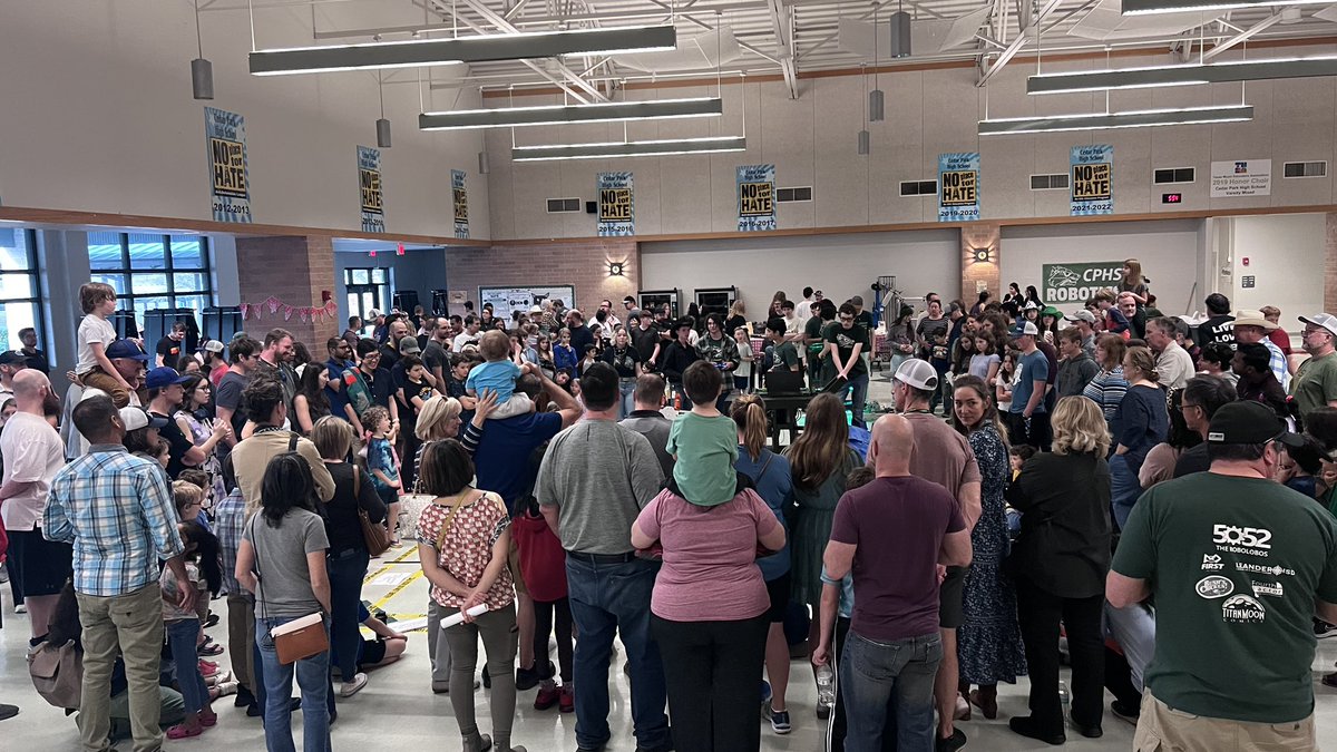 CPHS_RoboBoost's tweet photo. What an amazing turnout for RoboRodeo!  The team had so much fun sharing everything they do and inspiring the next generation to get involved in robotics and STEM!  @FIRSTweets @CPHSNews #robotics #cedarpark https://t.co/5ZNK5EUXO9