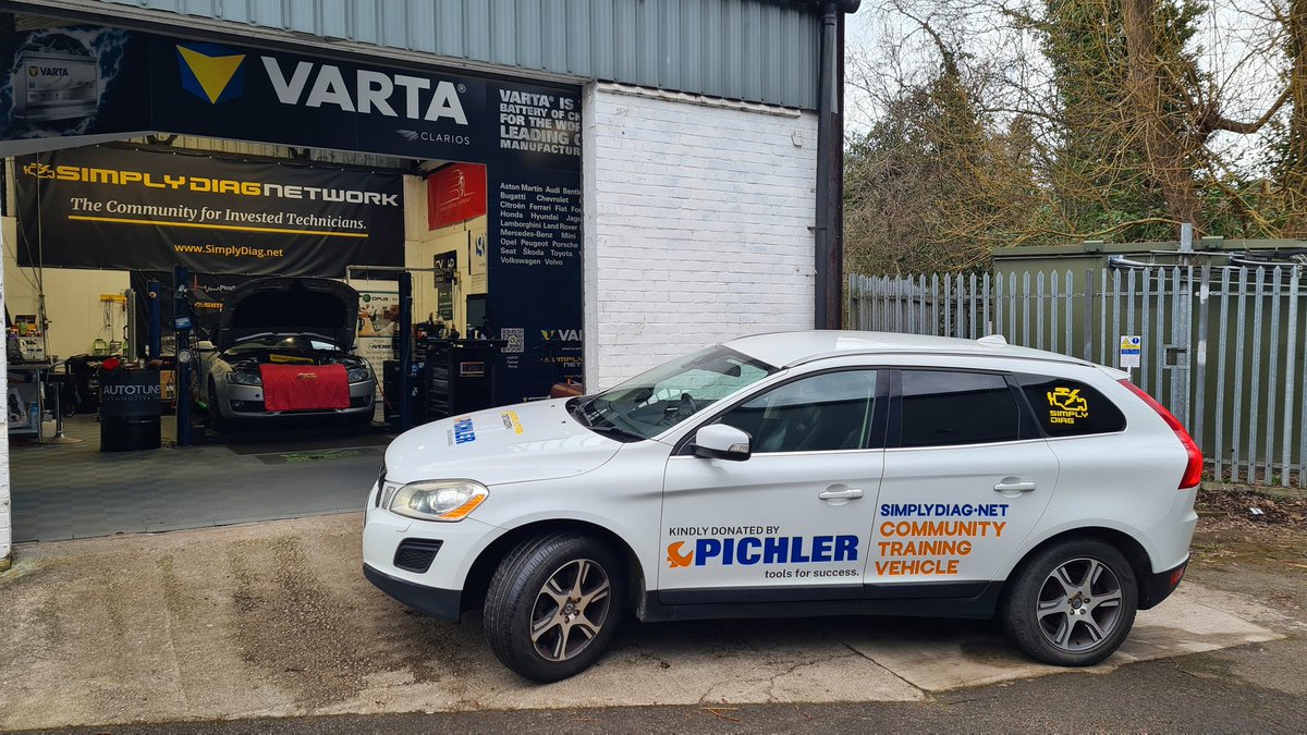 picoflu's tweet photo. The https://t.co/4EhDMDf3YT training vehicle kindly donated by @PichlerToolsLtd has been liveried by Lone Star Vinyls UK. Our social media channels will be giving Pichlers' generosity much deserved publicity. #StrongerTogether #PichlerTools #SimplyDiagNetwork https://t.co/rC9haSkjh6