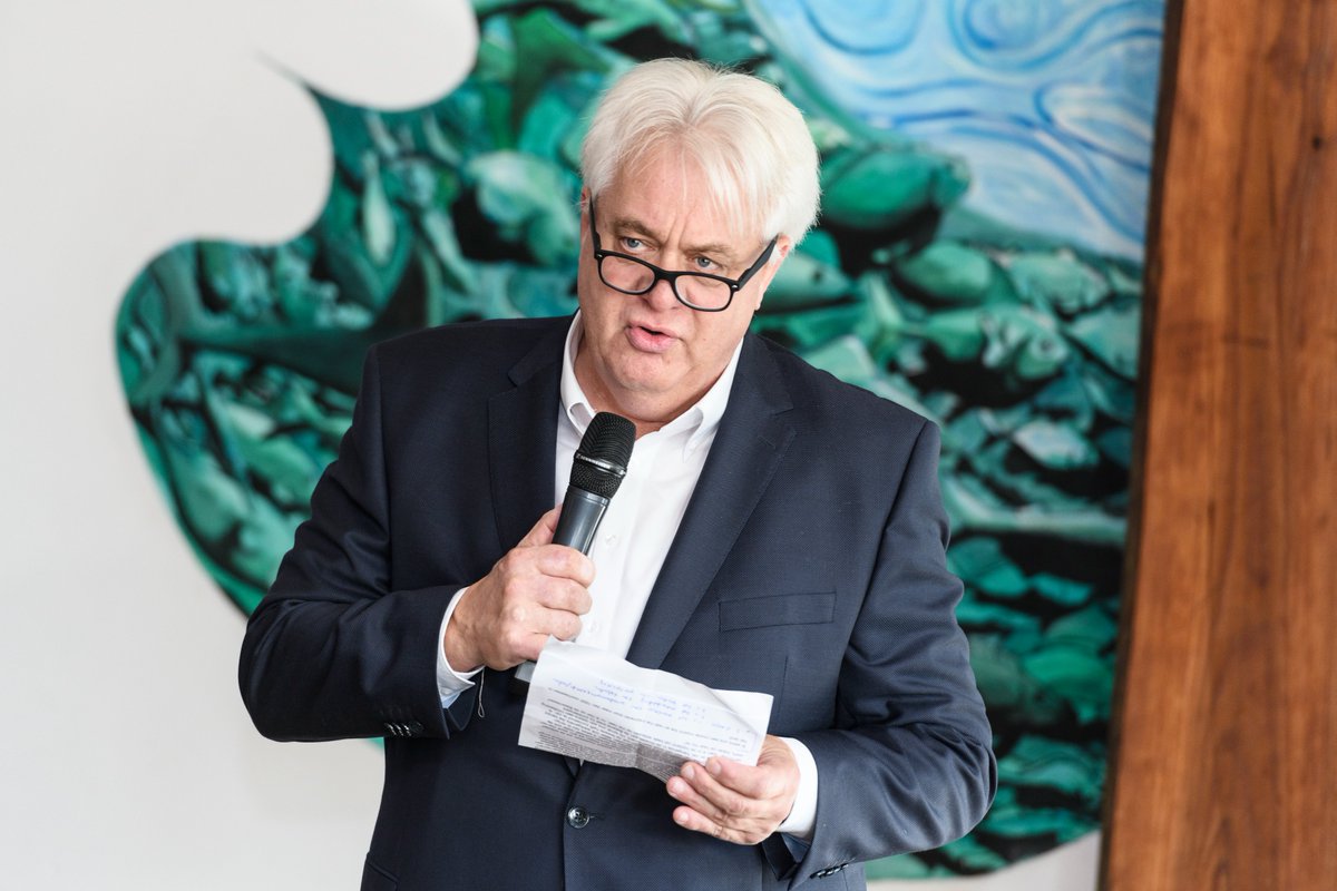 Onno Vermooten vertrekt als directeur van het <a href="/werkenLelystad/">Werkbedrijf Lelystad</a> /<a href="/concernvoorwerk/">Concern voor Werk</a>. 1e deel van een  afscheidsinterview: “Veel meer Banenafspraak met het vangnet van de SW, dat is de enige oplossing voor de arbeidsmarkt”
opnaarde100000.nl/afscheidsinter…