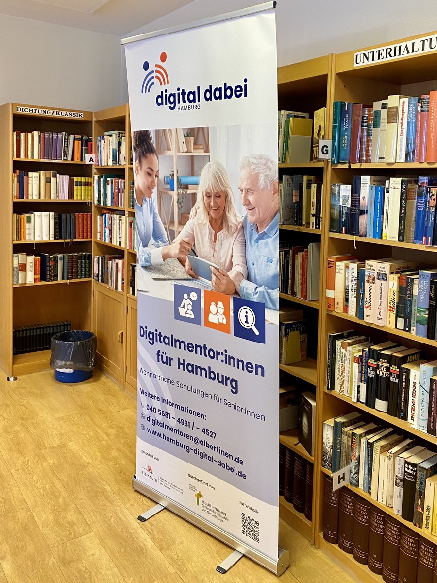 📳👥 Von Video-Chat bis Online-Banking: Ehrenamtliche Digitalmentor:innen schulen Hamburgs Senior:innen für den Einstieg in die digitale Welt. @fegebanks besucht die Initiative im Albertinen Haus der @IADiakonie und gibt nach erfolgreichem Start die Verlängerung bis 2024 bekannt.