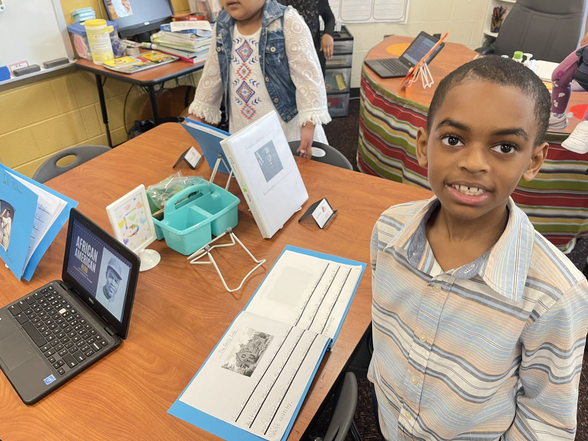lophipps's tweet photo. I enjoyed visiting @ShulersClass to learn about African American’s contributions and accomplishments! Many students chose to use Google Slides to present their information. @CatawbaTrail @RichlandTwo https://t.co/6Fa3KoueQ8