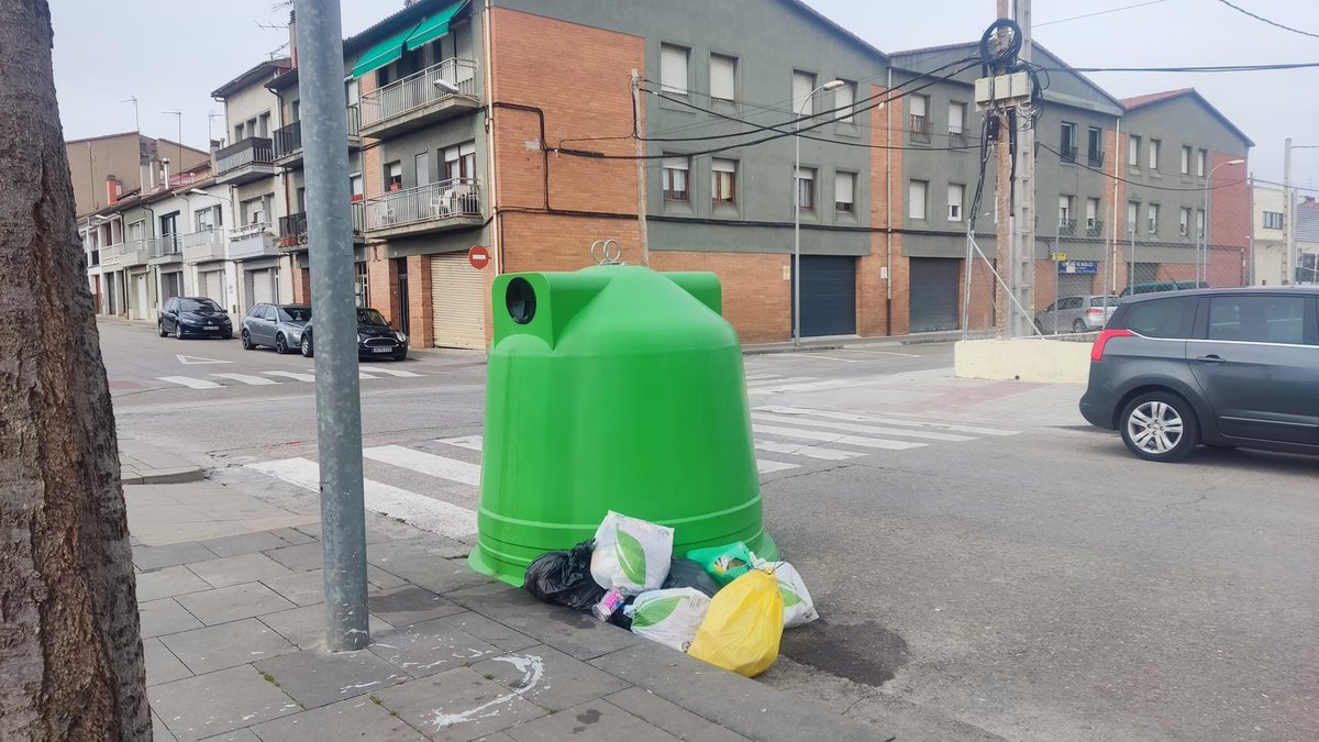 Cs_Manlleu's tweet photo. Algunos todavía insisten en decir que este sistema funciona muy bien, NO FUNCIONA.

Uno de nuestros compromisos, será eliminar este sistema que no se adapta en absoluto a las necesidades reales de Manlleu. 

#JavierJiménez2023 #RadicalmenteLibres 
#Manlleu2023 https://t.co/RmYDtM6Coj