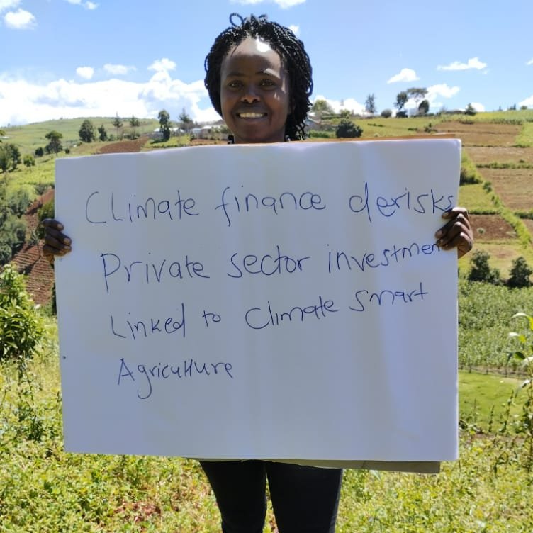 Smallholder farmers need more support to adapt to climate change, but only 1.7% of #climatefinance goes towards them. 
Read this blog on how we can create inclusive and resilient #foodsystems through innovative financing strategies.👉t.ly/zdb8