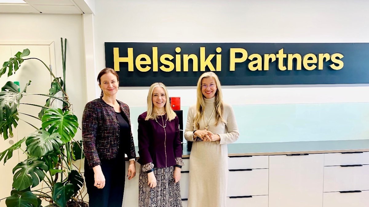 Great visit to @Hki_Partners  
Grateful to CEO Clarisse @berggardh  and to Director of Growth & Investment, Hanna Lankinen, for sharing with us the many possibilities the City of #Helsinki has to offer and hearing about #Chile  diverse ties to Finland #Slush #90DayFinn #startups https://t.co/vj7WV47J9K