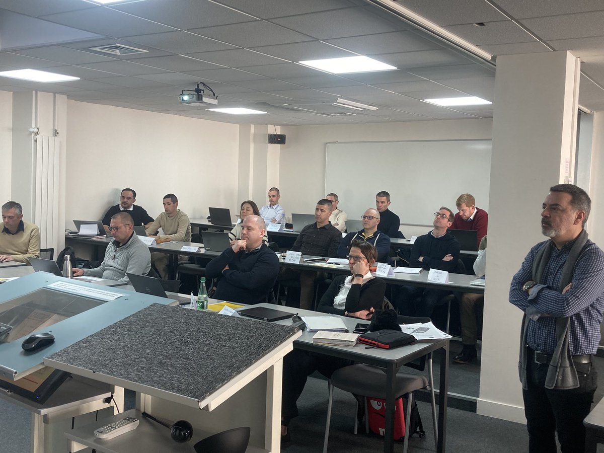 MenteurAlexand2's tweet photo. Premier jour de formation COMSIC sur le site de l’ENSOSP Paris-Oudiné-15 stagiaires-début des 3 semaines de formation encadrées par des spécialistes et  experts passionnés-le réseau s’étoffe-soutenance des mémoires octobre 2023, une belle richesse pour notre profession. @ENSOSP https://t.co/BQCd9fOaT2