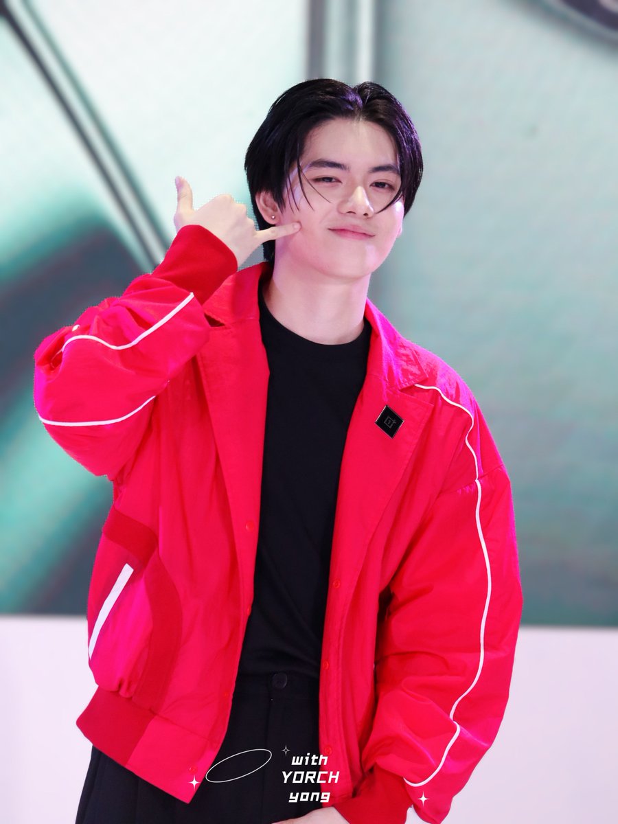 withyorchyong's tweet photo. Call me baby~🤙❣️
@yorch_yongsin
#yorch_yongsin #ยอร์ชยงศิลป์
#oneplus #oneplusth #oneplus11
#oneplus115G #shapeofpower https://t.co/fAHTaAItcC
