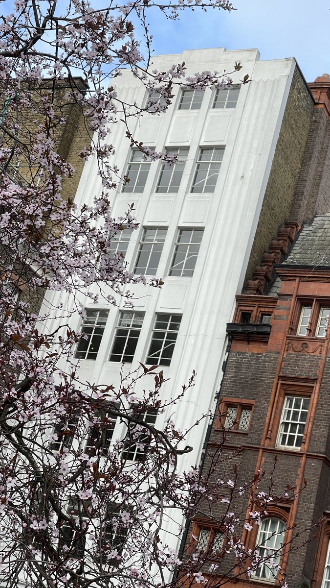 disruptiveptns's tweet image. No. 7 Soho Square  - Art Deco - built in 1929 - could possibly be demolished as part of the planned redevelopment work in 2-4 Dean Street - #soho #sohosquare @sohosocietyw1